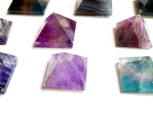 Fluorite Pyramid || Mini