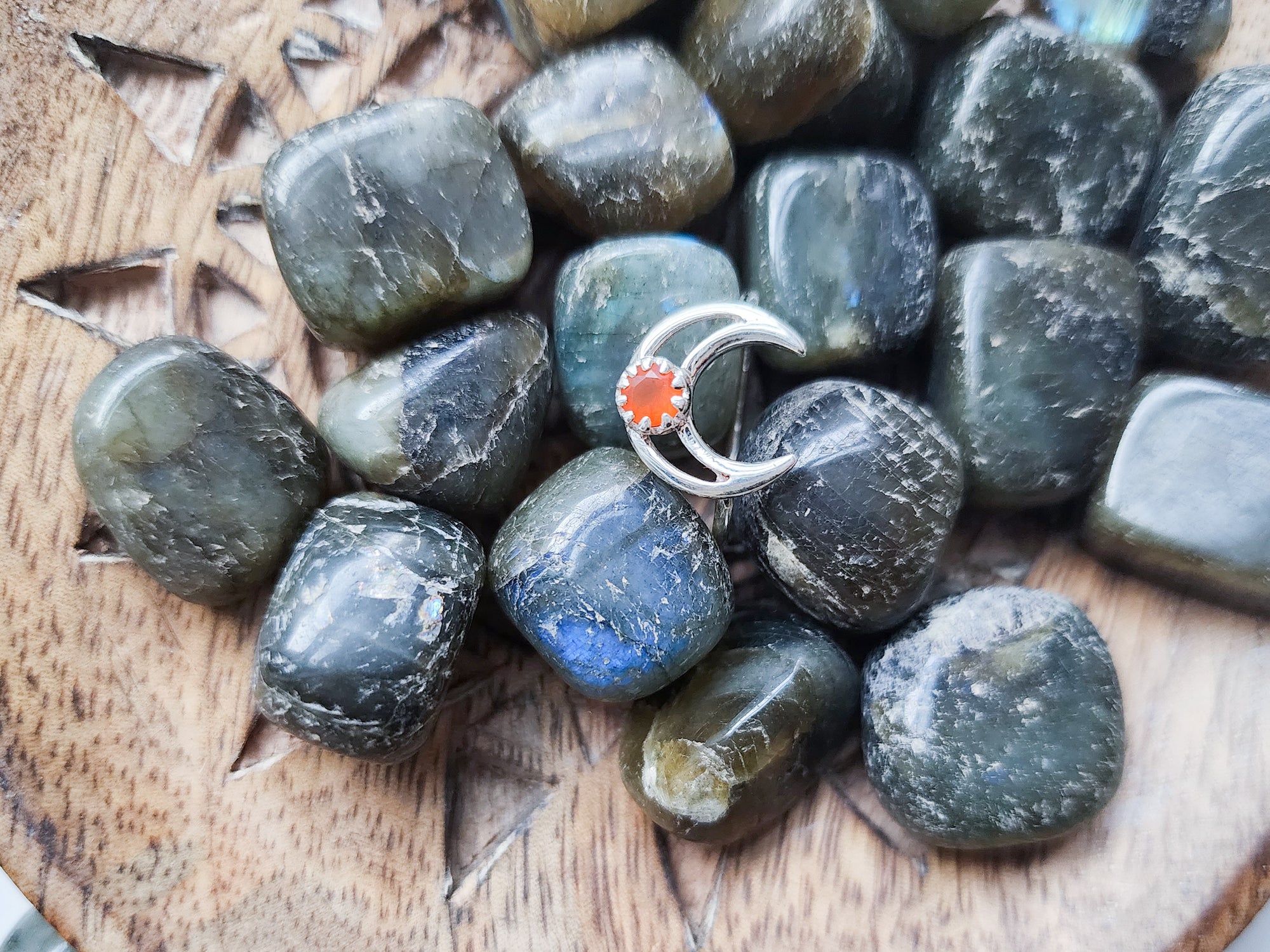 Crescent Moon Sterling Ring || Carnelian