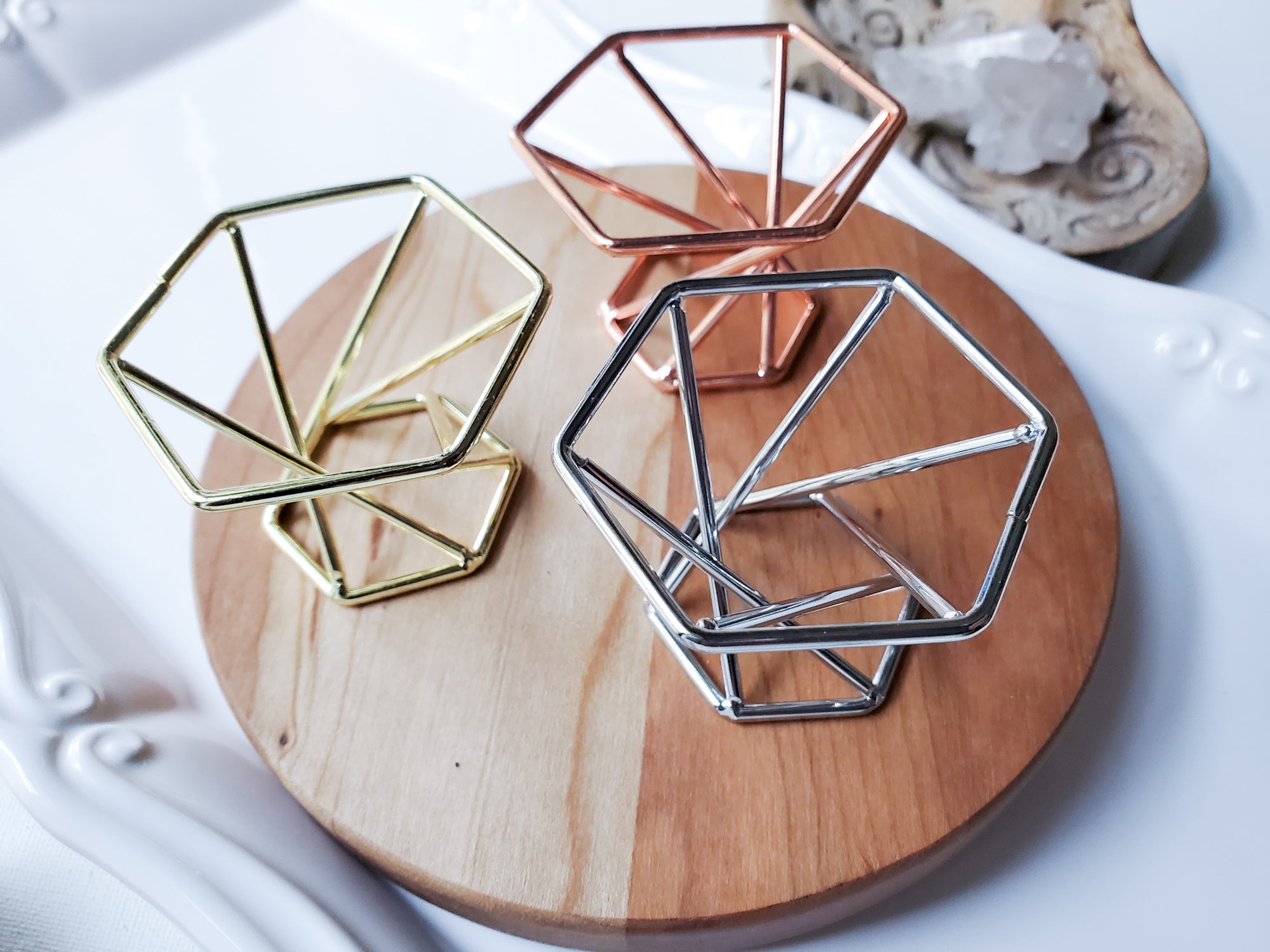 Metal Hex Sphere Stand