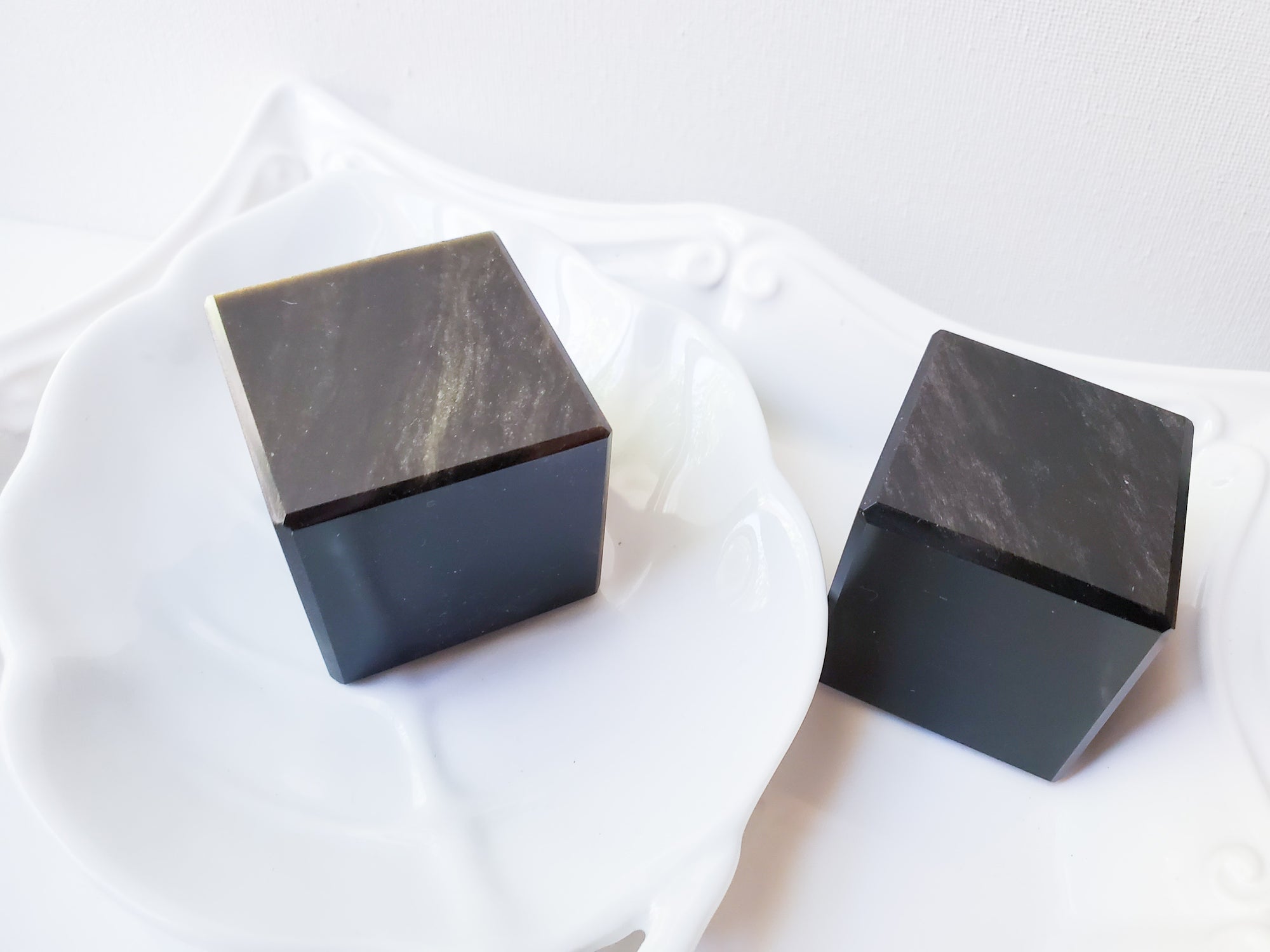 Gold Sheen Obsidian Cube
