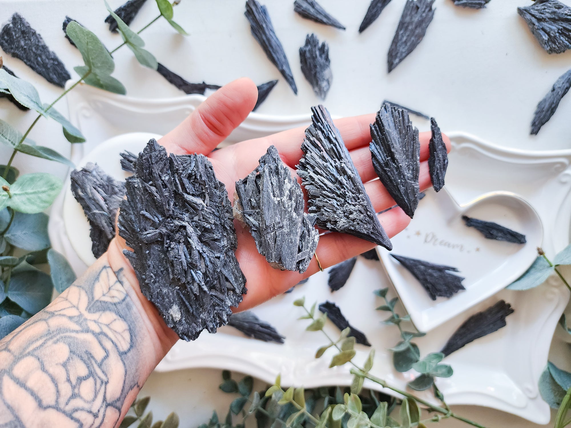 Black Kyanite Fan Blades