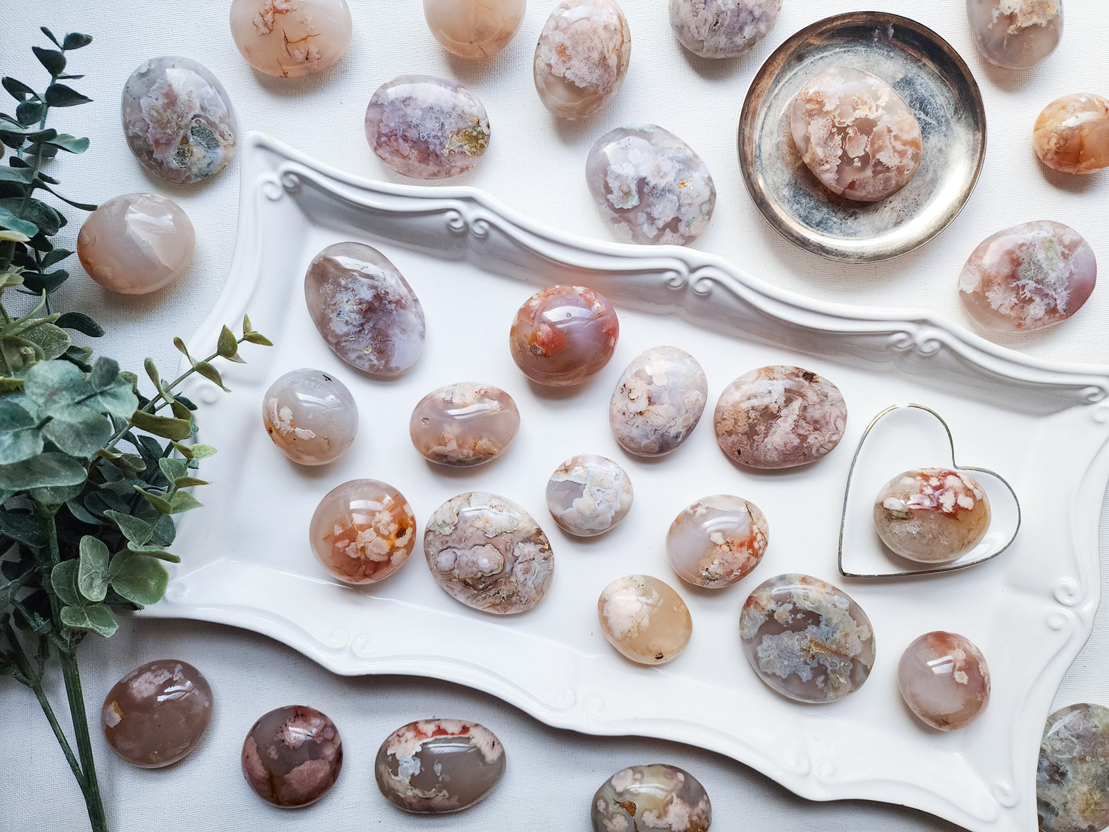 Flower Agate Palm Stone