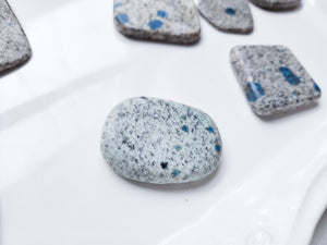 K2 Flat Palm Stone