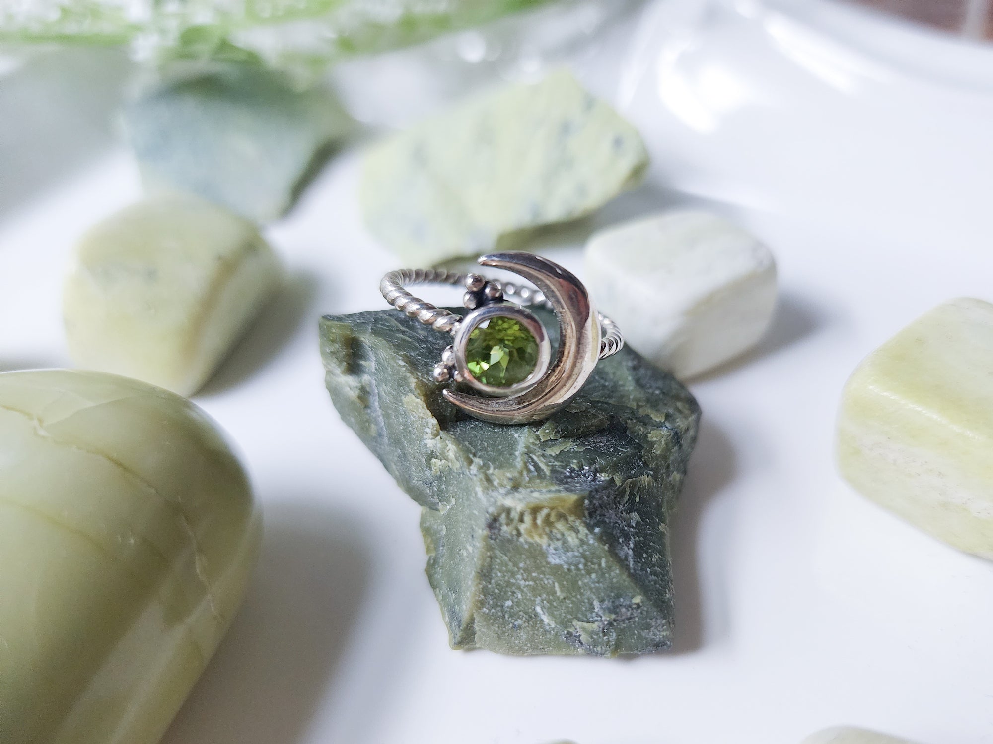Lunar Moon with Braided Design Sterling Ring || Peridot