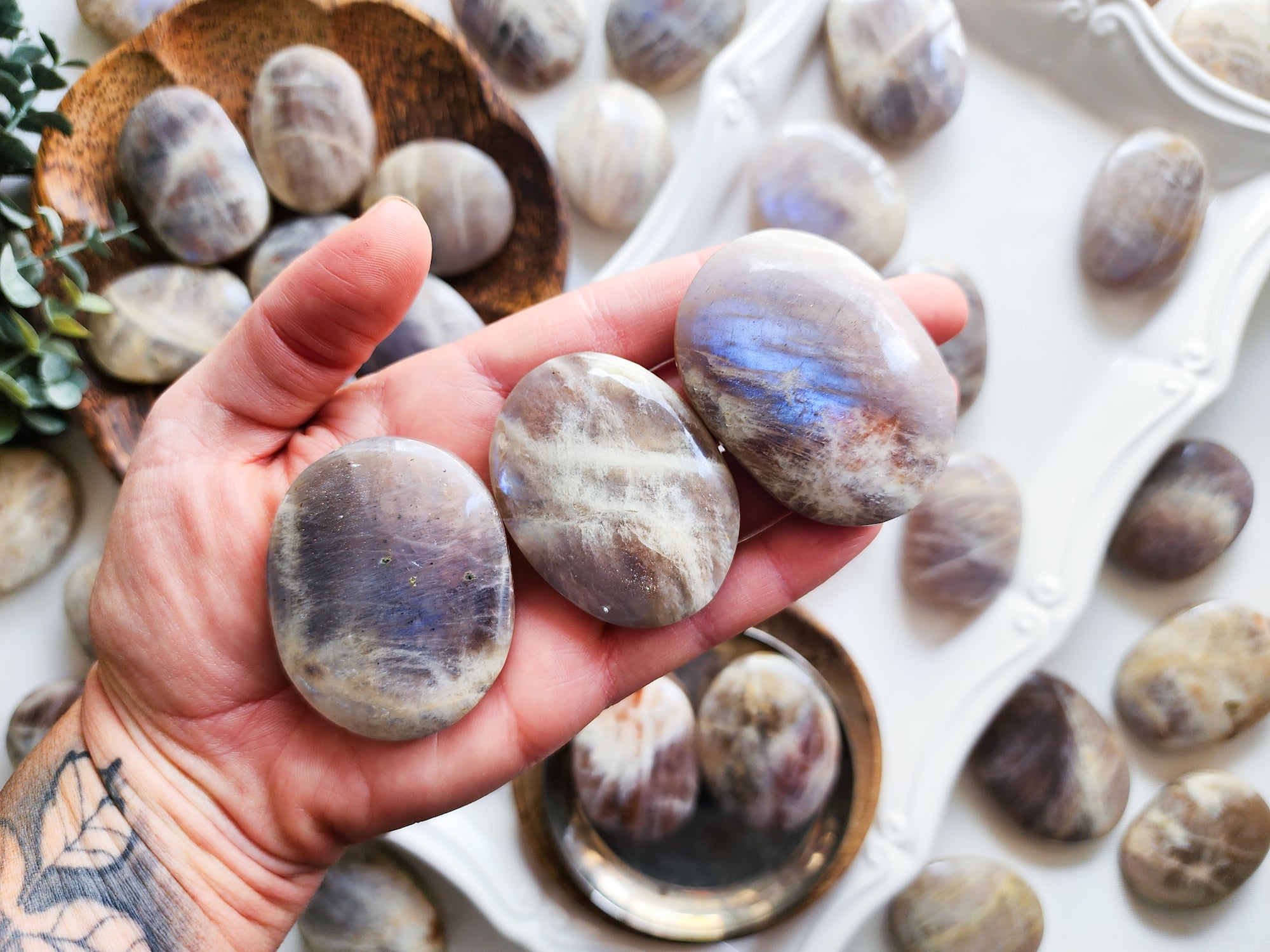 Moonstone & Sunstone Mix Palm Stone