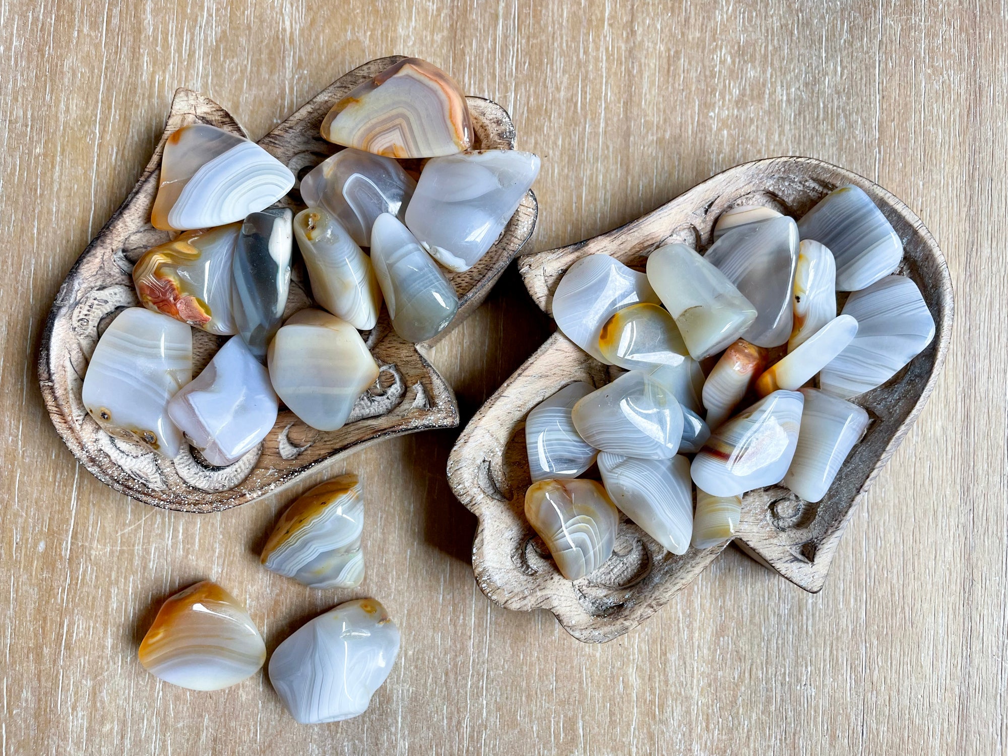 Banded Agate Tumbled Stone